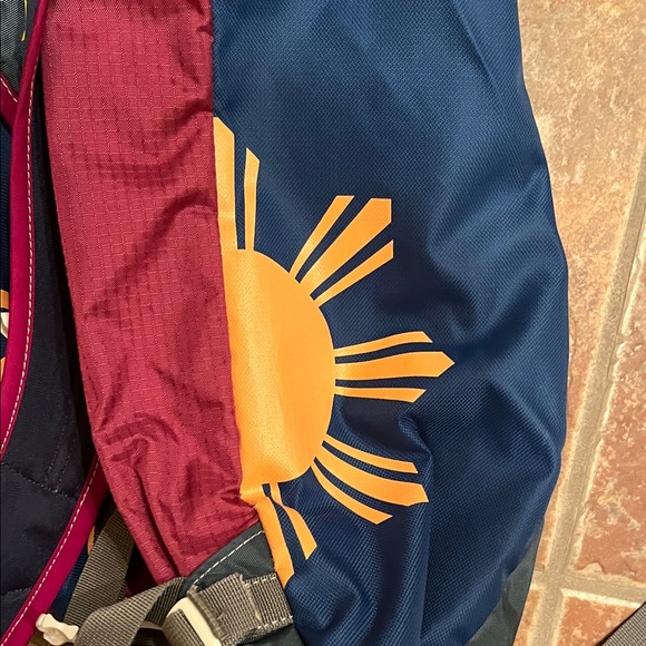 LIKE NEW Cotopaxi Luzon Eighteen Backpack - Picture 4 of 7